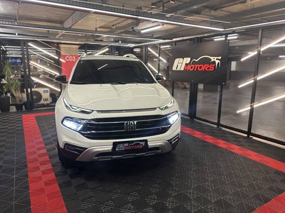 FIAT TORO 2.0 16V TURBO DIESEL VOLCANO 4WD AT9 FIAT TORO 2.0 16V TURBO DIESEL VOLCANO 4WD AT9